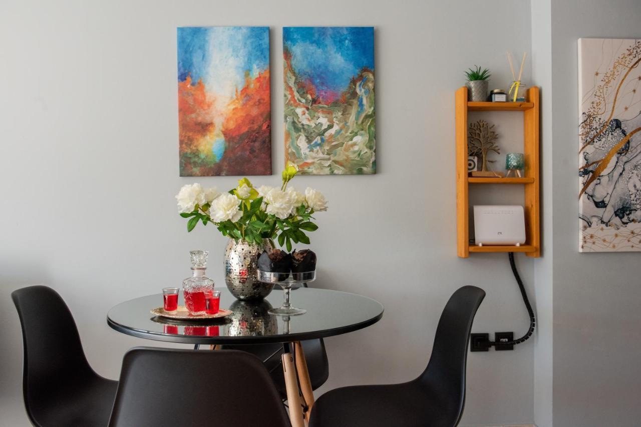 "Orpheus' Apartment" View And Parking Near The Center Tesalonika Bagian luar foto